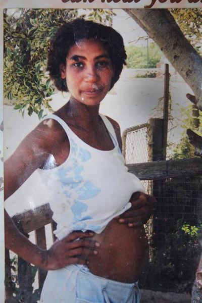 Opvolg: Man gee homself oor vir moord